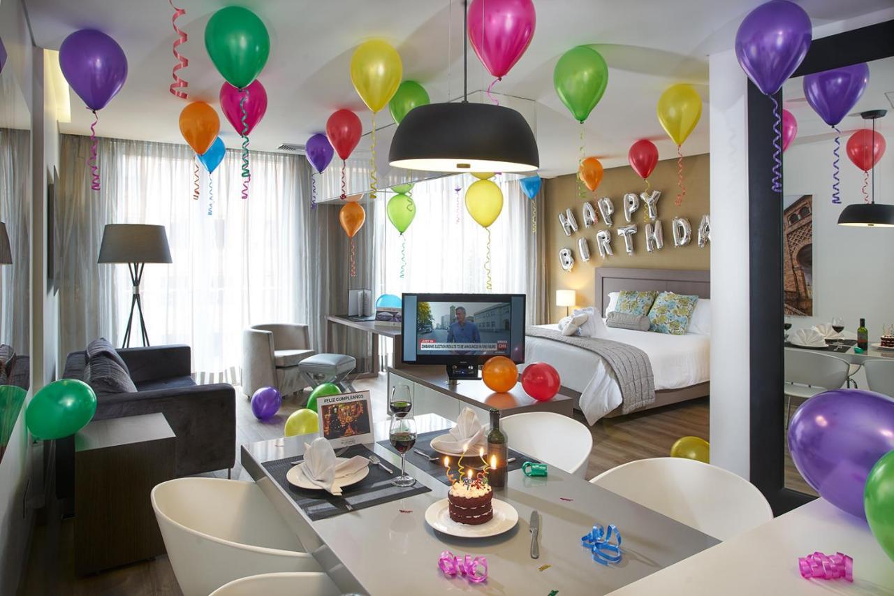 Hotel 100 Luxury Suites By Preferred Bogotá Exteriér fotografie A party room at the hotel