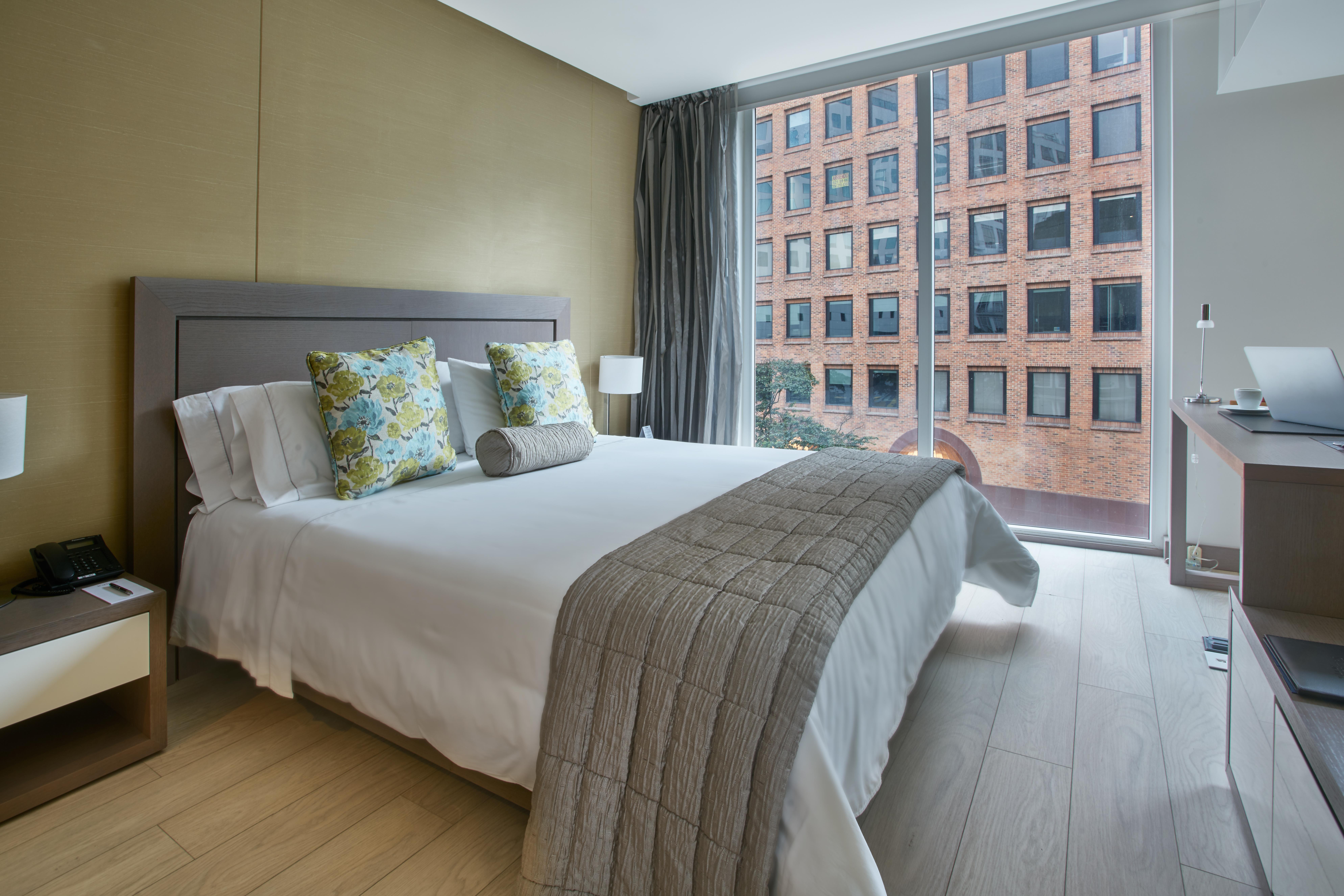 Hotel 100 Luxury Suites By Preferred Bogotá Exteriér fotografie A bedroom at the hotel