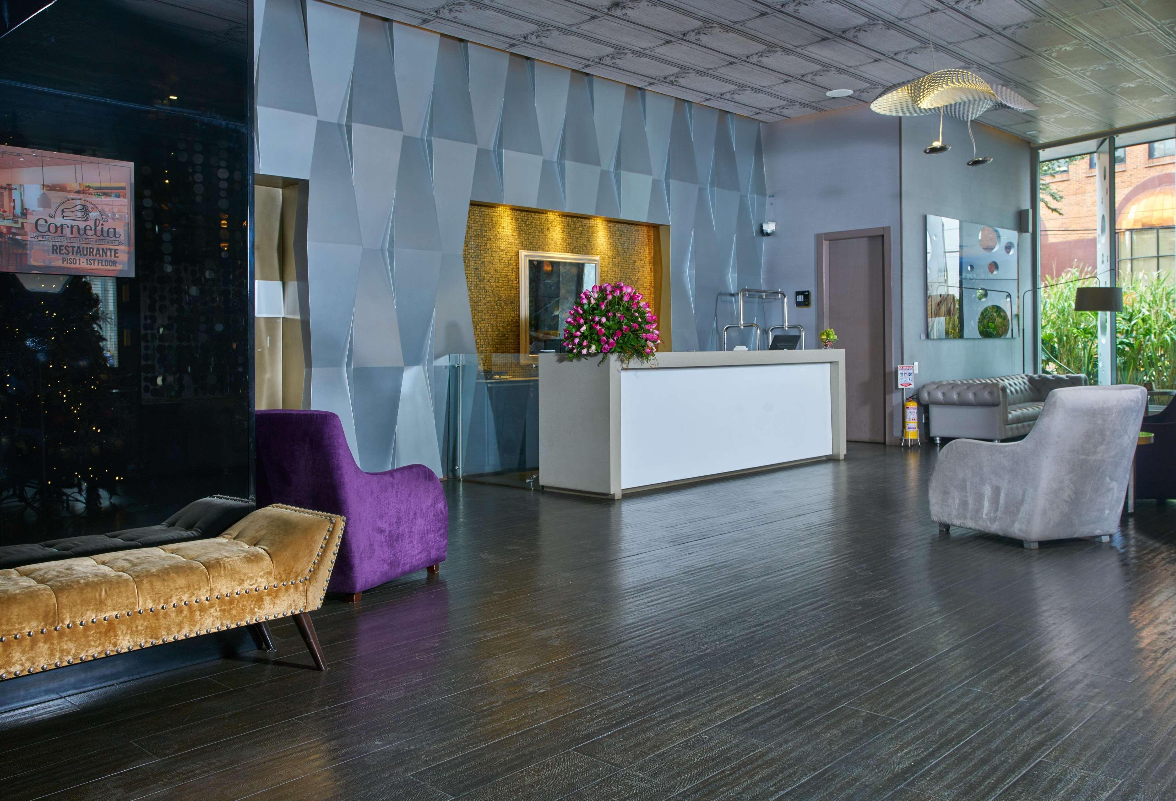 Hotel 100 Luxury Suites By Preferred Bogotá Exteriér fotografie Lobby