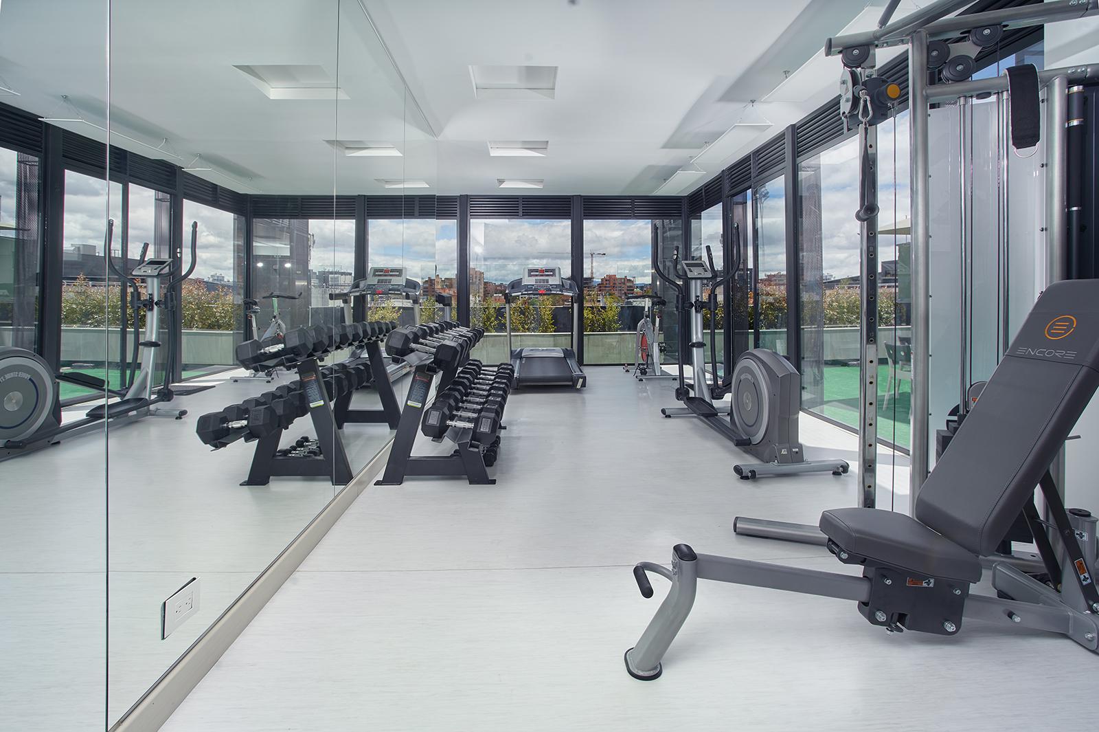 Hotel 100 Luxury Suites By Preferred Bogotá Exteriér fotografie The gym at the London Business School